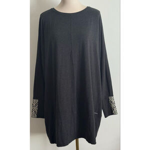 Women's Life is Good Tunic XL Gray with White Patterned Cuffs